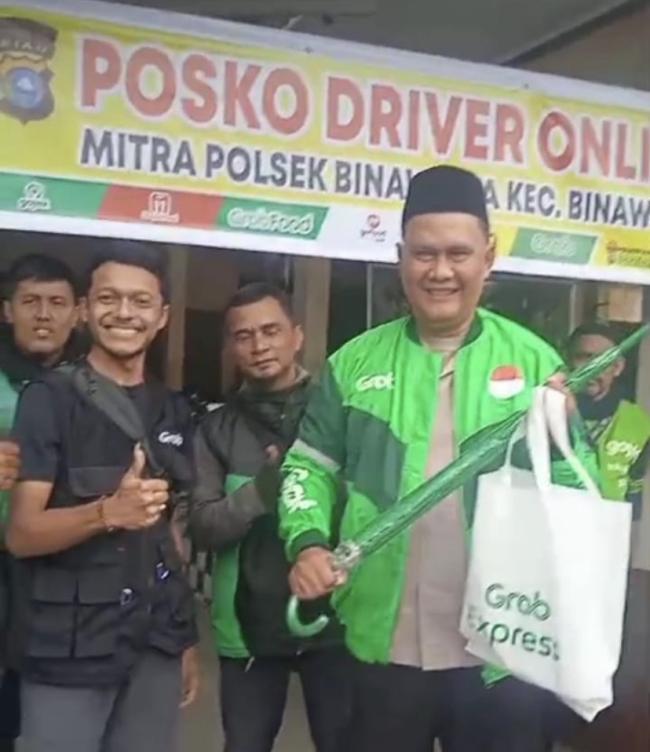 Usai Santuni Anak Yatim, Nasirwan S.H, Kapolsek Binawidya Resmikan Posko Ojek Online