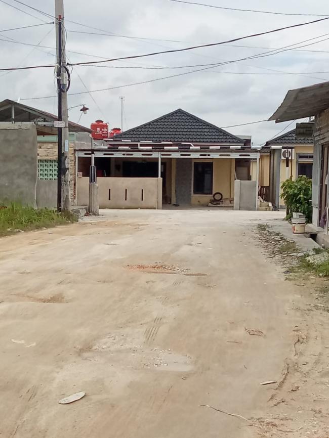 Jalan Perumahan Achar Regency Dipasang Portal, Diduga Jadi Ladang Pungli