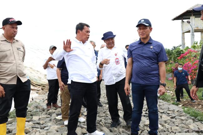Bupati Tangerang Dampingi Menteri LH Tinjau TPA Jatiwaringin