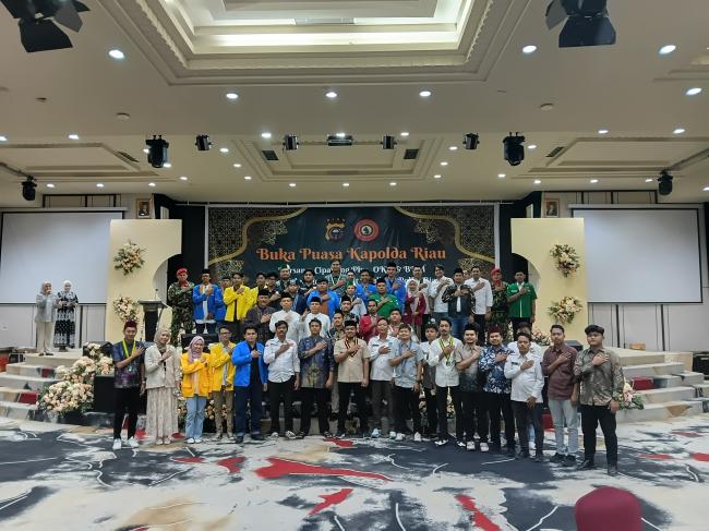 Buka Puasa Bersama Cipayung Plus dan BEM, Kapolda Riau Ajak Mahasiswa Jadi Motor Perubahan