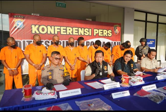 Dua Pemilik dan 2 Orang Calo Senpi Ilegal Diringkus Polda Riau