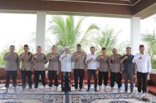 Kapolres Kampar Silaturahmi ke Kediaman Ustadz Abdul Somad, Perkuat Sinergi Polri dan Ulama